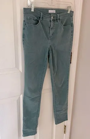 LOFT Skinny Ankle Mid-Rise Jeans in Muted Green thumbnail 5