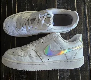 Nike Sneakers Women's Size 8 thumbnail 1