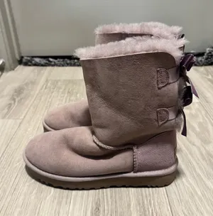 UGG Boots Women’s thumbnail 1