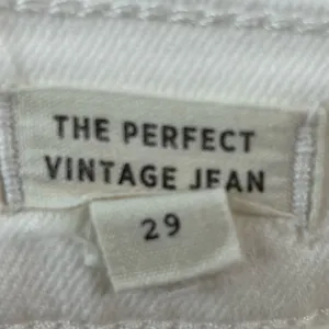 Madewell 29 The Perfect Vintage Jean in White thumbnail 6