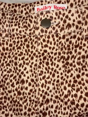 NWOT Bailey Rose Leopard Cheetah Print High Rise Straight Wide Leg Pants S thumbnail 8