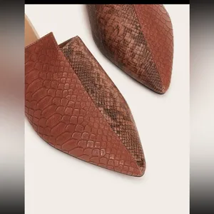SheIn Point Toe Snakeskin Embossed Flat Mules thumbnail 4