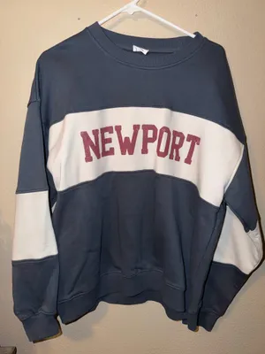 Cotton On Crewneck thumbnail 1