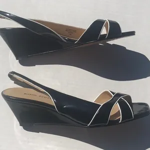 3/$25🍾🍾Karen‎ Scott Black Serra Patent Open Toe Wedges thumbnail 3