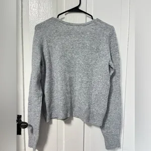 NWT Aerie Unreal Voop Gray Long Sleeve Lightweight Sweater size medium thumbnail 5