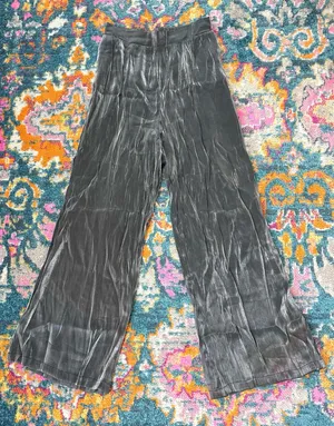 Francesca's Collections Gray Wide-Leg Velvet Pants thumbnail 1