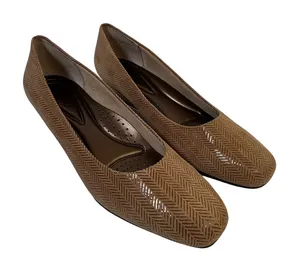Trotters‎ Lauren Taupe Suede Herringbone Wedge Pumps Womens 8.5 N thumbnail 1