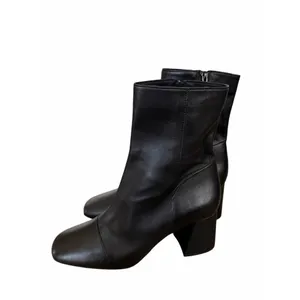 Free People Black Supple Leather Square Cap Toe Block Heel Ankle Boots‎ Size 10 thumbnail 2