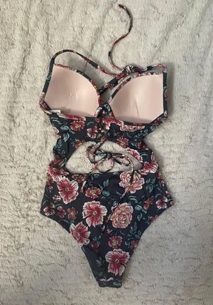 Shade & Shore One Piece Cut Out Swim thumbnail 2