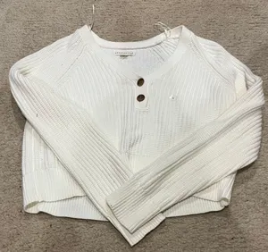 Sweater thumbnail 1