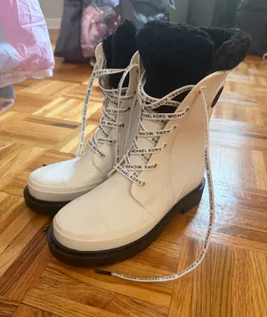 Michael Kors Boots thumbnail 1