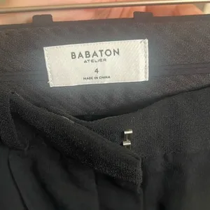 ✨Aritzia Babaton Pleated Mid-Thigh Black Sz 4 Shorts✨ thumbnail 11
