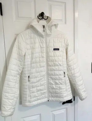 Patagonia Nano Puff Hoody Jacket, women’s size M thumbnail 4