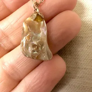 Abalone pendant necklace thumbnail 3