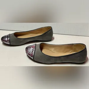 R2 Faux Suede Gray Cap Toe Flats with Silver Glitter Accents Size 9 thumbnail 3