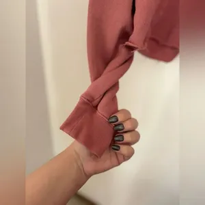 Aerie Distressed Raw Hem Crop Sweatshirt XS thumbnail 5