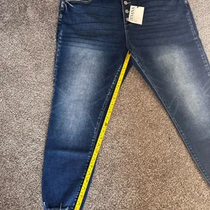 Zenana Button Fly Dark Wash Raw Hem Skinny Jeans – Size 36 NWT thumbnail 6