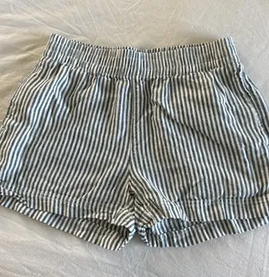 Old Navy Linen Shorts thumbnail 1