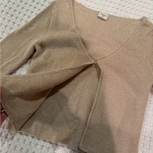 Abercrombie Metallic Beige Knit V-Neck Cardigan thumbnail 4