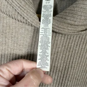 Alo Yoga Women’s Muse Cropped Ribbed Hoodie in Gravel Heather Tan Size S thumbnail 11