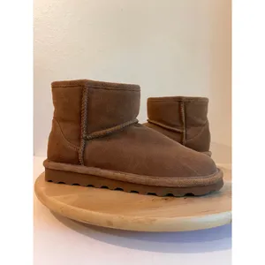 Banana Republic Bearpaw Chestnut Brown Suede Leather Low Top Ankle Lined Cozy Boots Size 9 thumbnail 12