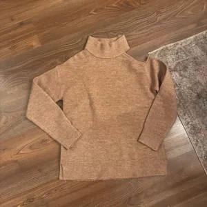 TART Lolita Sweater‎ thumbnail 2