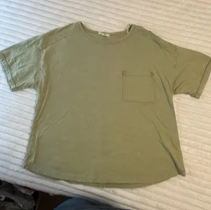 Boutique Shirt Green Size L thumbnail 1