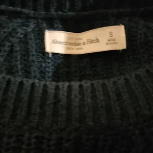 Abercrombie & Fitch Sweater Size Small thumbnail 3
