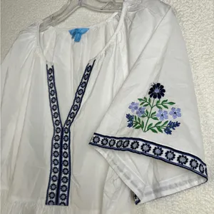 Draper James Short Sleeve Embroidered Top Size M thumbnail 4