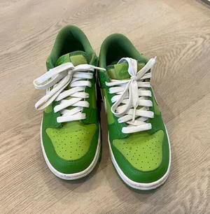 Nike Kermit Dunks (6Y) thumbnail 2