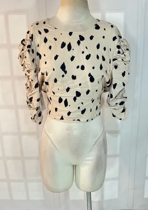 Bardot NWT Amelie Geo Spotted Puff Sleeve Open Back Blouse Size Large thumbnail 1