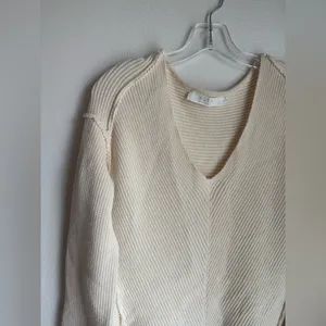 ASTR The Label Cozy V-Neck Cream Cotton Ribbed Sweater thumbnail 3
