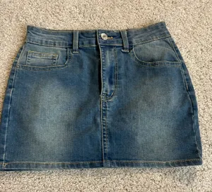 SheIn Denim mini skirt thumbnail 1