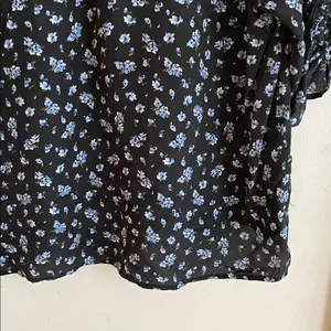 Madewell Silk Cinch-Sleeve Top in Baby's Breath True Black thumbnail 10