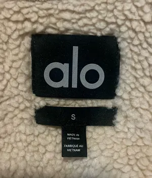 ALO faux shearling snowfall cropped Jacket in limited Woodland Tan thumbnail 7