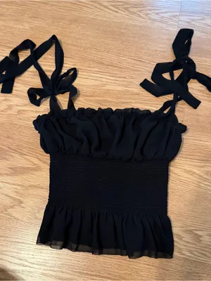Aritzia Wilfred Black Smocked Tie-Shoulder Ruffle Tank thumbnail 2