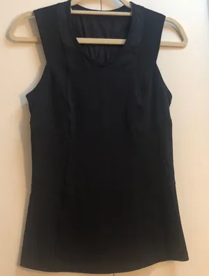 Lululemon tank  top size 2 thumbnail 1