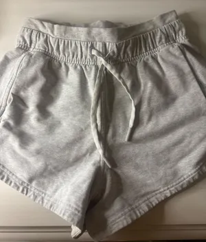 Lululemon shorts thumbnail 1
