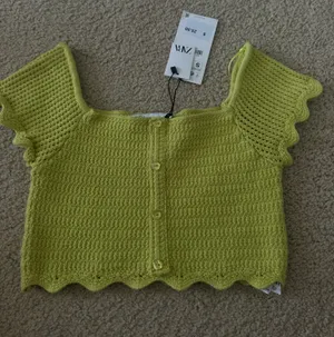 ZARA green knit cropped short sleeve sweater thumbnail 1