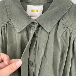 Maeve Anthropologie Olive‎ Green Tencel Tie Front Button Down Blouse Small thumbnail 5