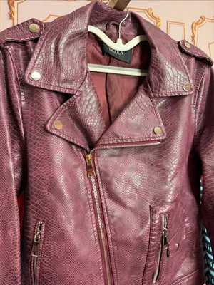 AKIRA Burgundy Croc Embossed Faux Leather Moto Jacket Belted Biker Coat. Size L thumbnail 3