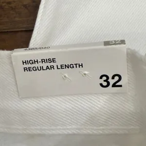 Zara Straight Fit High-Rise Regular Length‎ White Jeans - Women's Size 32 thumbnail 6
