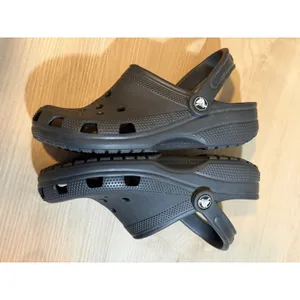 Crocs Classic Clogs Black M 5 W 7 Unisex Slip On Water Shoes Comfort thumbnail 6