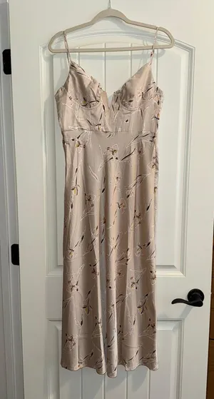 Dress thumbnail 1