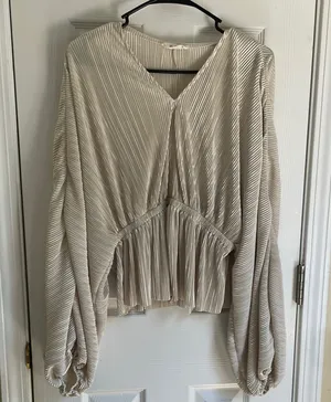Cream Blouse with V-Neckline and Pleated Peplum thumbnail 1