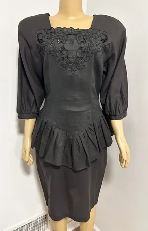 Vintage Moonglow Black Ramie Cotton Peplum Dress Floral Eyelet Embroidered L thumbnail 1