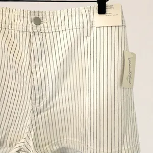 Universal Thread‎ Womens High Rise Sailor Shorts Cream Pinstripe Size 4 NWT thumbnail 5