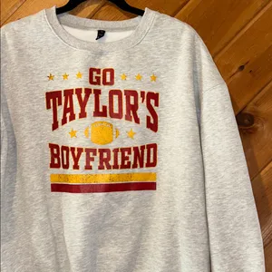 “Go Taylors Boyfriend” Taylor Swift Travis Kelce the Chiefs football crewneck thumbnail 3