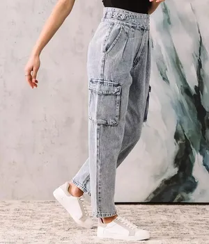 Signature 8 Ultra High Cargo Straight Jeans thumbnail 3