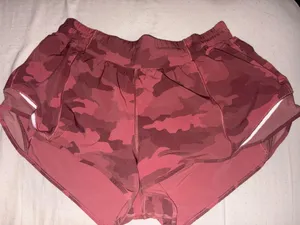 Pink Camo Hotty Lululemon Hot Shorts 2.5" Low-Rise thumbnail 1